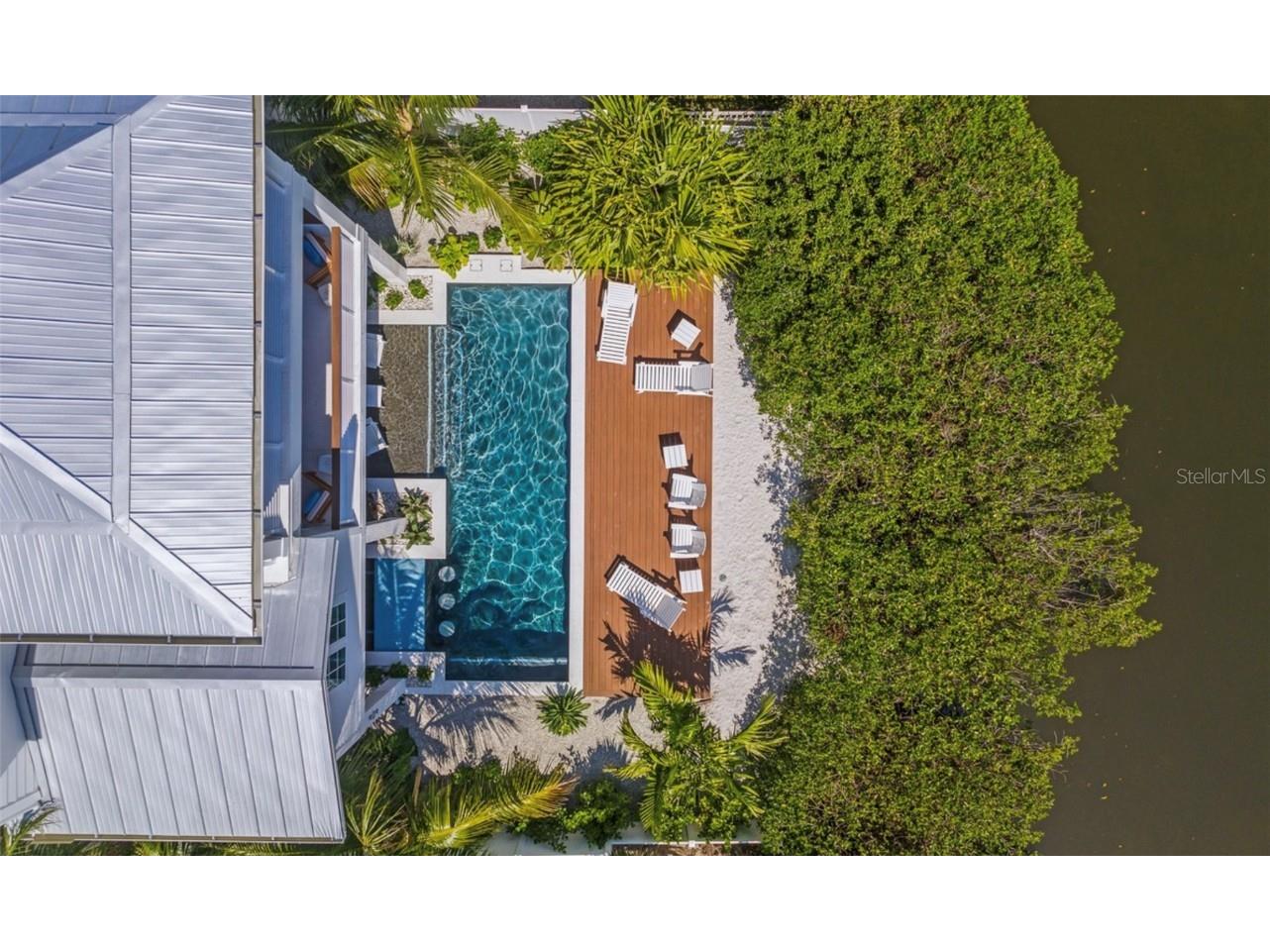 404 North Shore Dr Anna Maria FL 34216 A4612343 image31