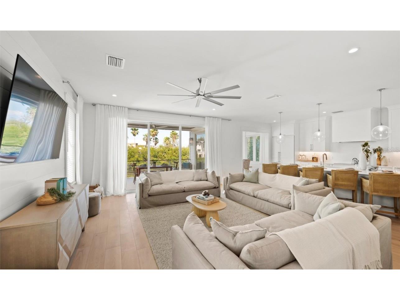 404 North Shore Dr Anna Maria FL 34216 A4612343 image8