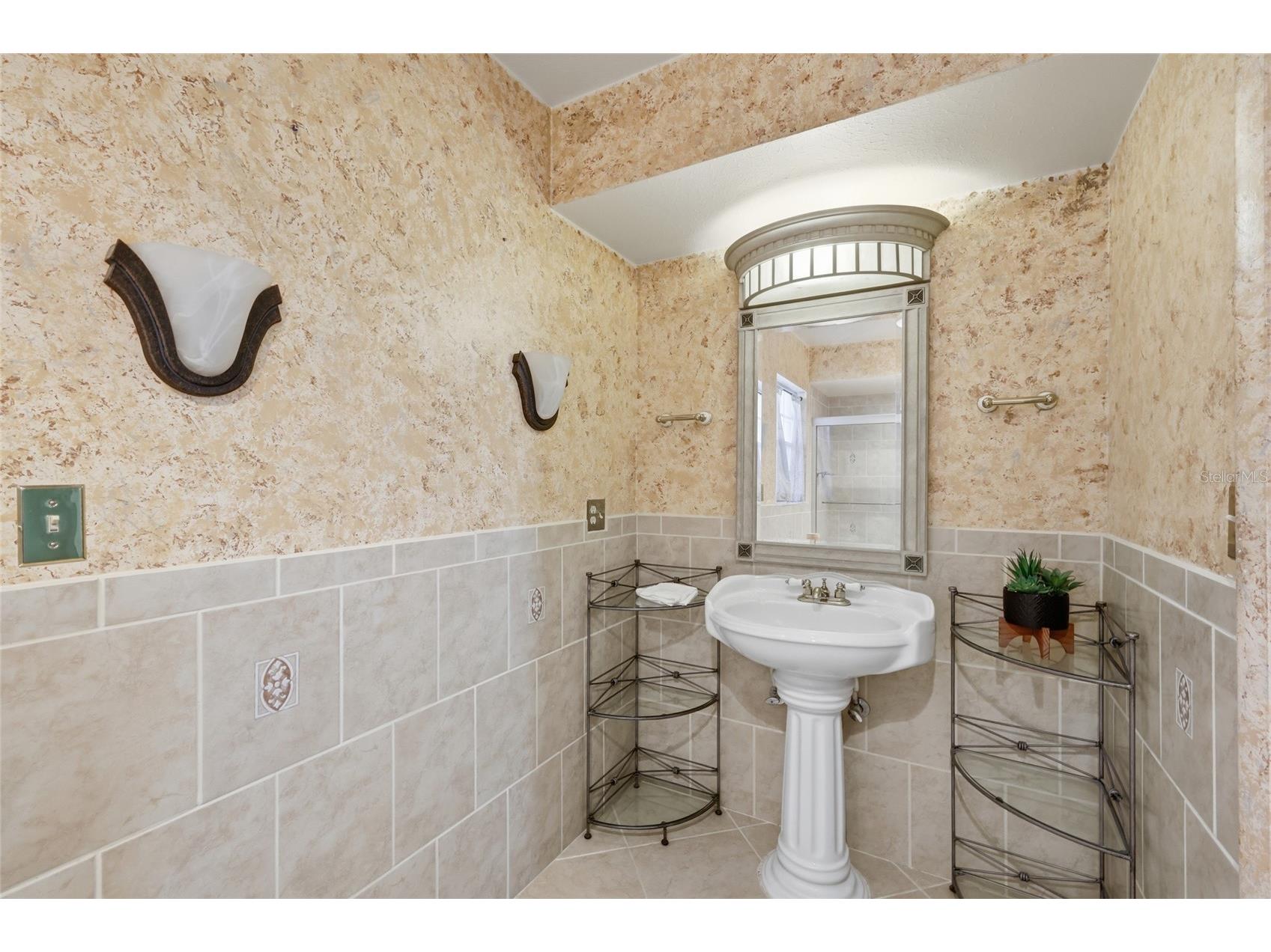404 Oxford Drive #404 Nokomis FL 34275 A4699074 image16
