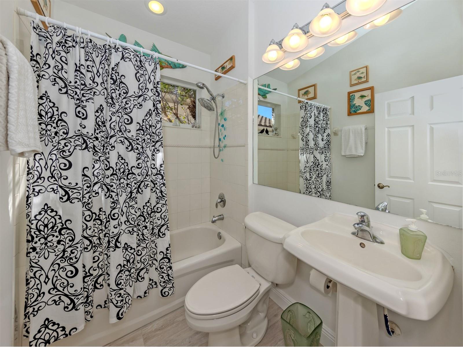 404 Pinewood Lake Drive Venice FL 34285 N6143666 image23