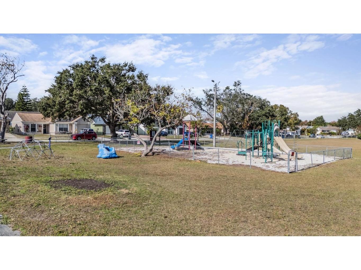 404 Regal Park Drive Valrico FL 33594 TB8461467 image32