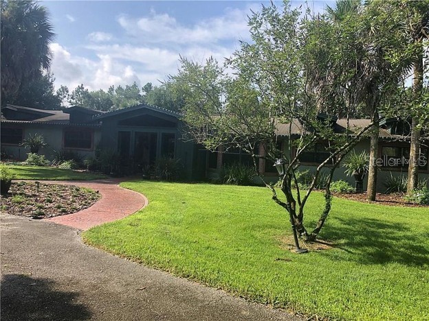 404 Ridgewood Avenue Dundee FL 33838 P4938884 image1