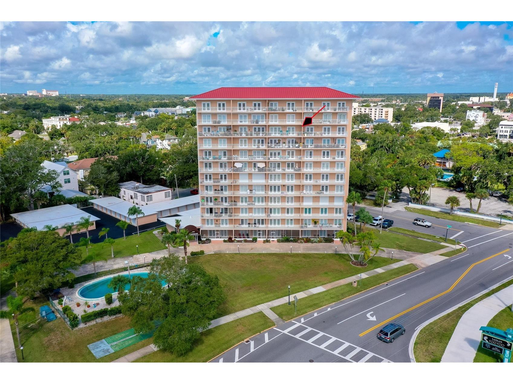 404 S Beach Street #1002 (370) Daytona Beach FL 32114 V4947902 image1