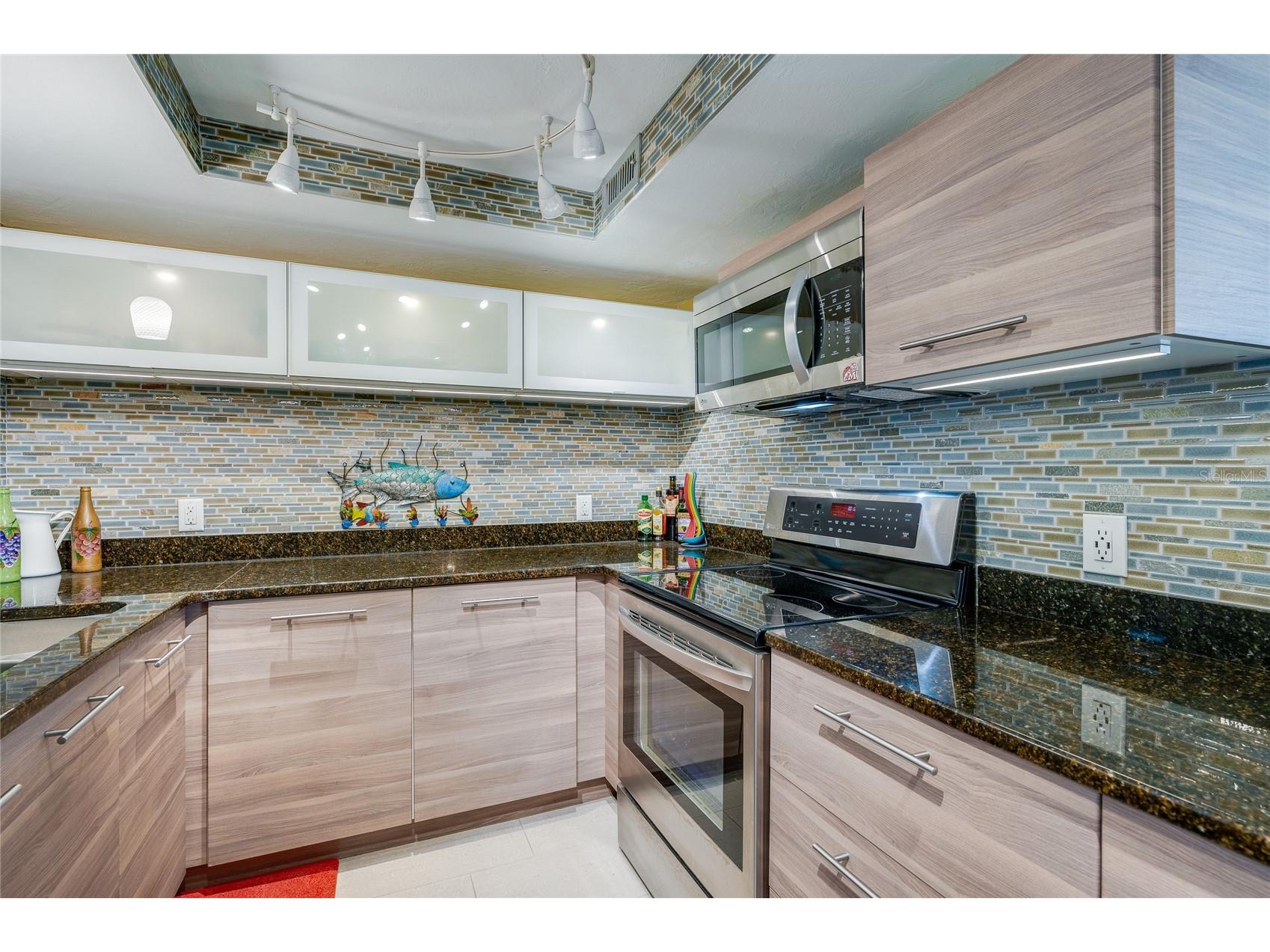 404 S Beach Street #1002 (370) Daytona Beach FL 32114 V4947902 image16