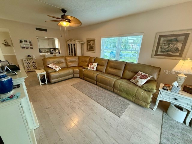 404 S Beach Street #101 Daytona Beach FL 32114 FC313921 image27