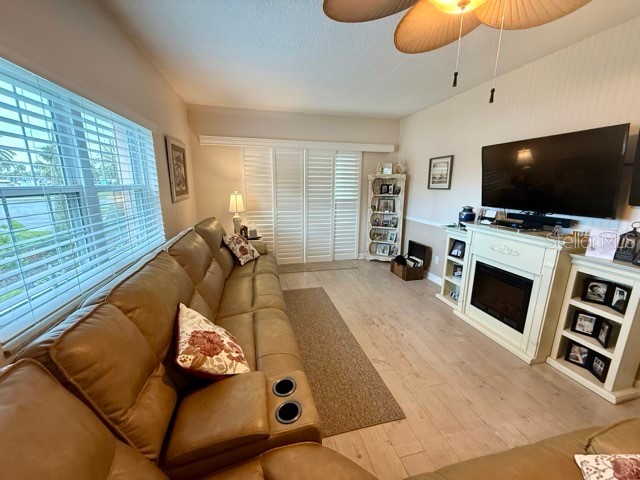 404 S Beach Street #101 Daytona Beach FL 32114 FC313921 image28