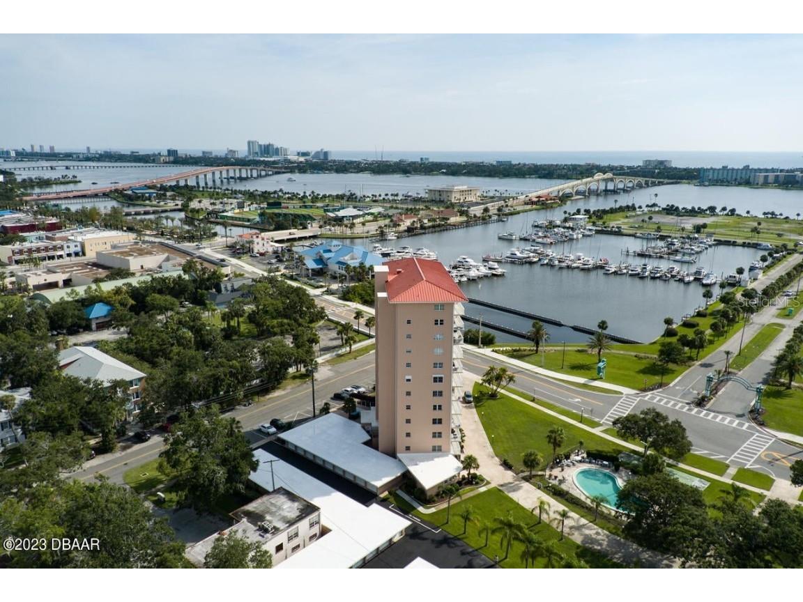 404 S Beach Street #103 Daytona Beach FL 32114 V4935833 image1
