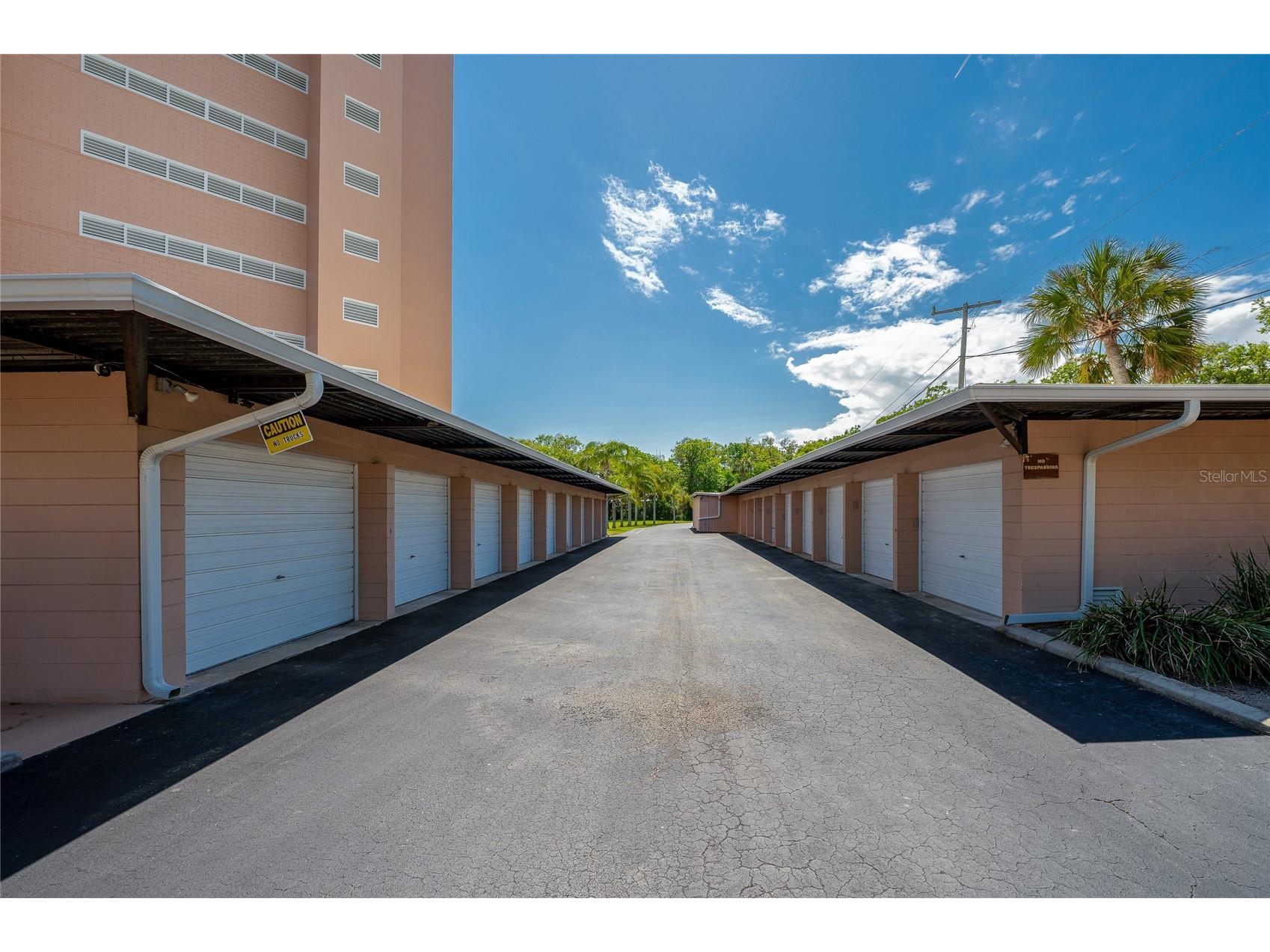 404 S Beach Street #230 (604) Daytona Beach FL 32114 V4948287 image27