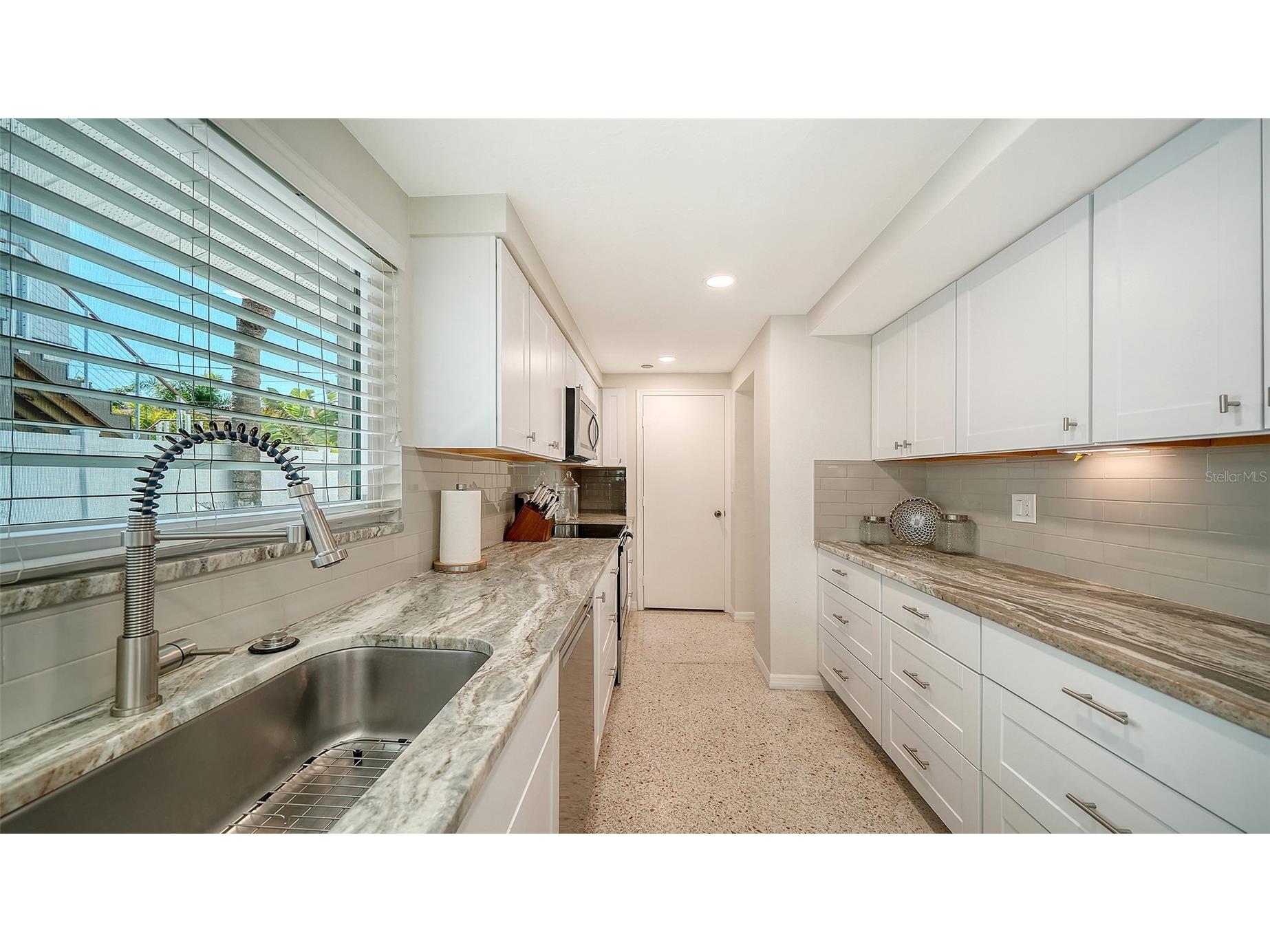 404 S Polk Drive Sarasota FL 34236 A4689616 image10