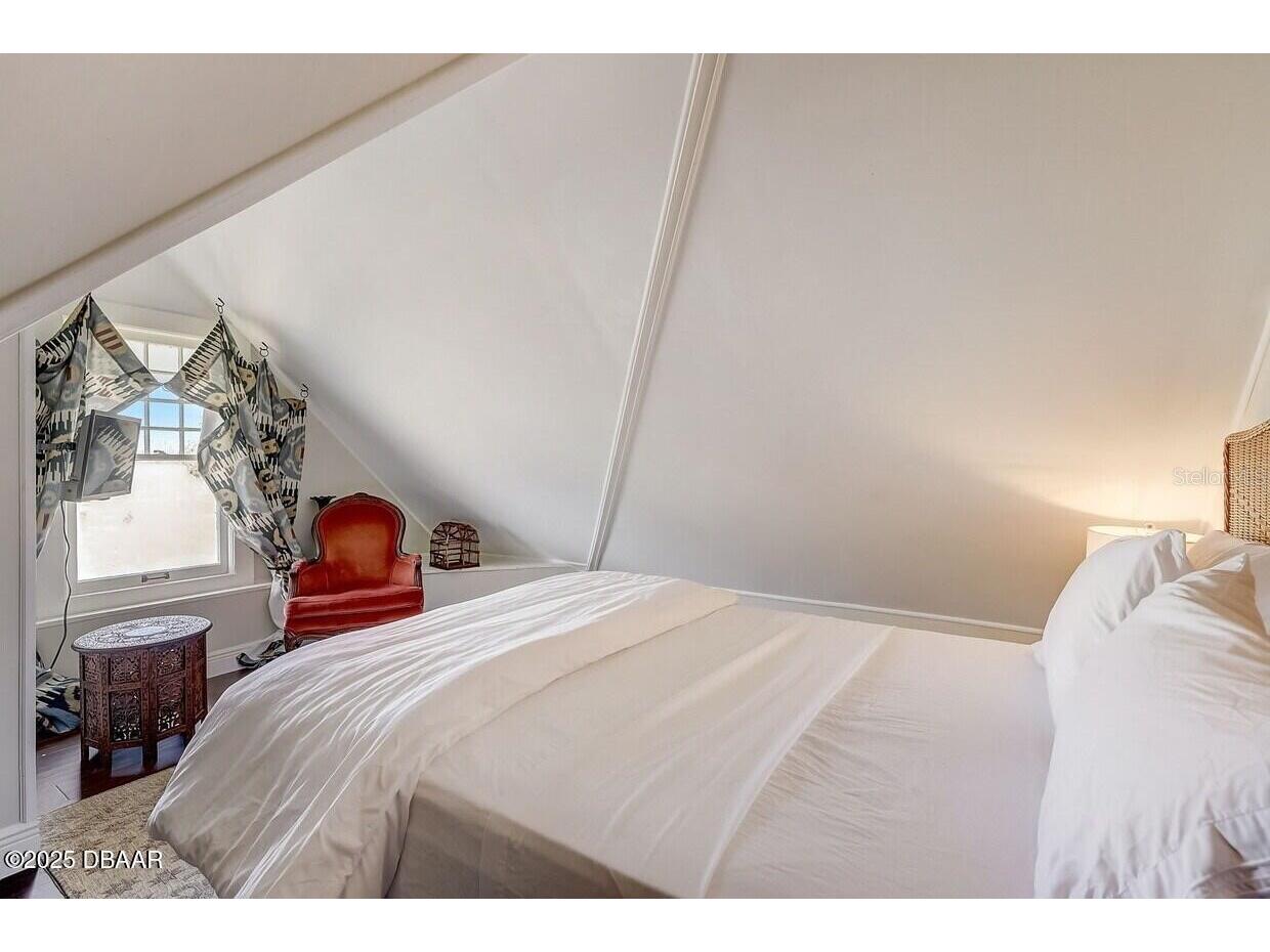 404 S Ridgewood Avenue Daytona Beach FL 32114 V4943079 image10