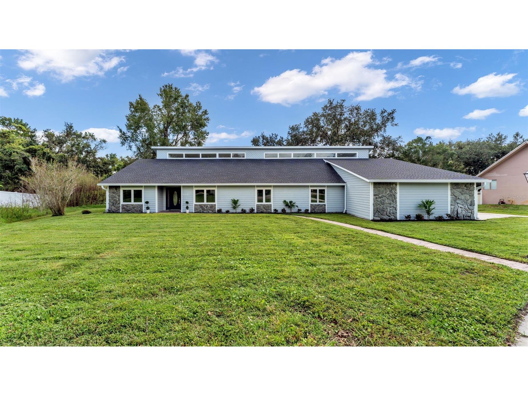 404 Tomahawk Trail Brandon FL 33511 L4956222 image1