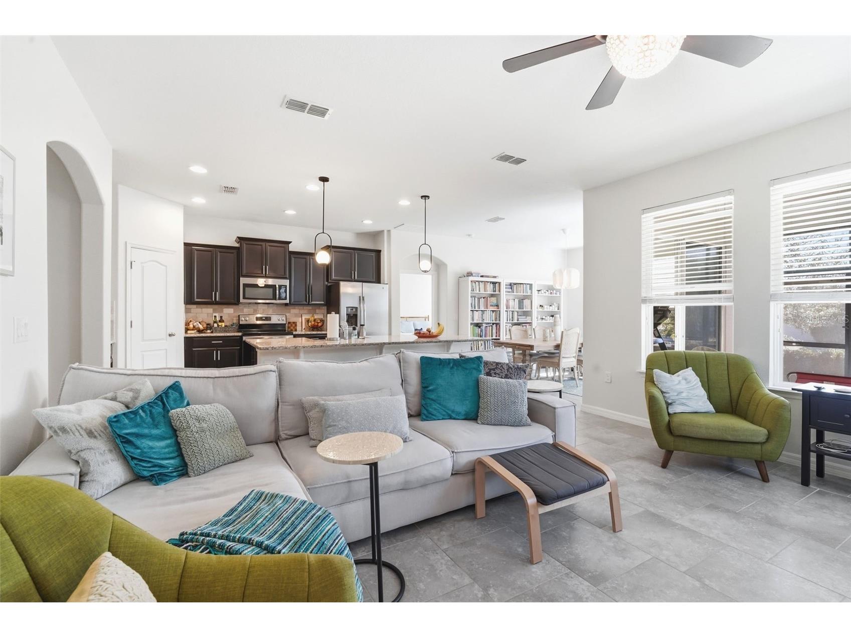404 W Victoria Trails Blvd Deland FL 32724 V4947572 image8
