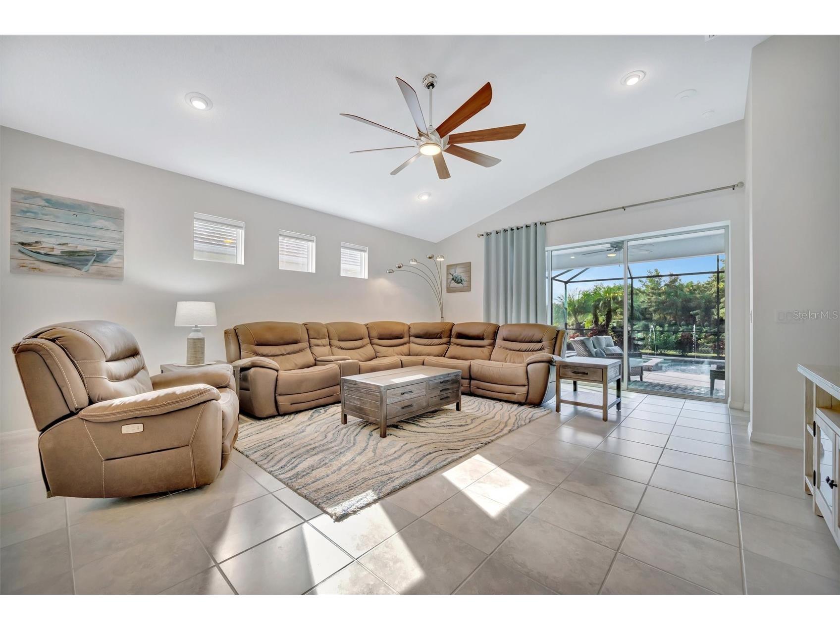 404 Whistler Glen Bradenton FL 34212 A4679001 image42