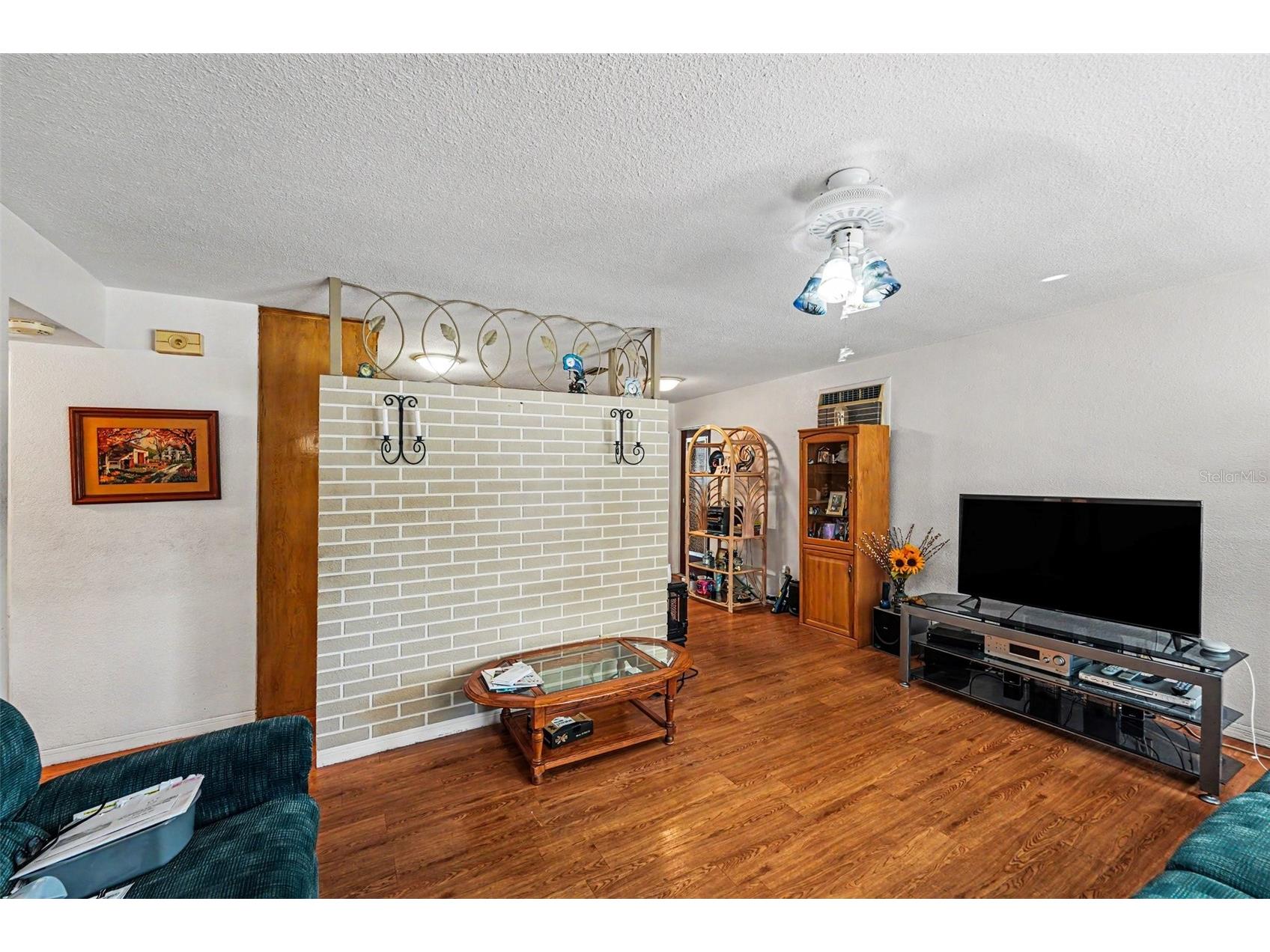 4040 19th St N Saint Petersburg FL 33714 TB8510965 image6