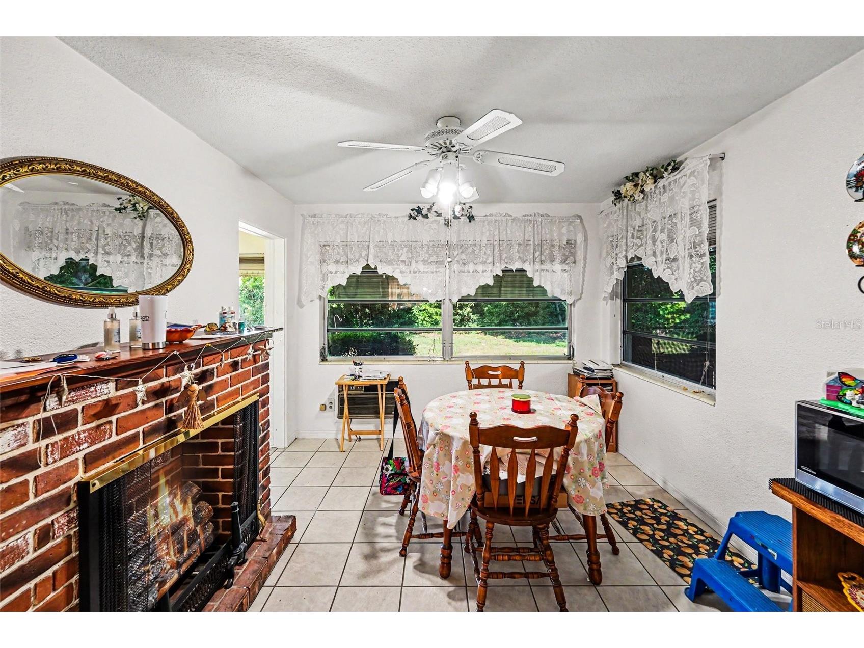 4040 19th St N Saint Petersburg FL 33714 TB8510965 image9