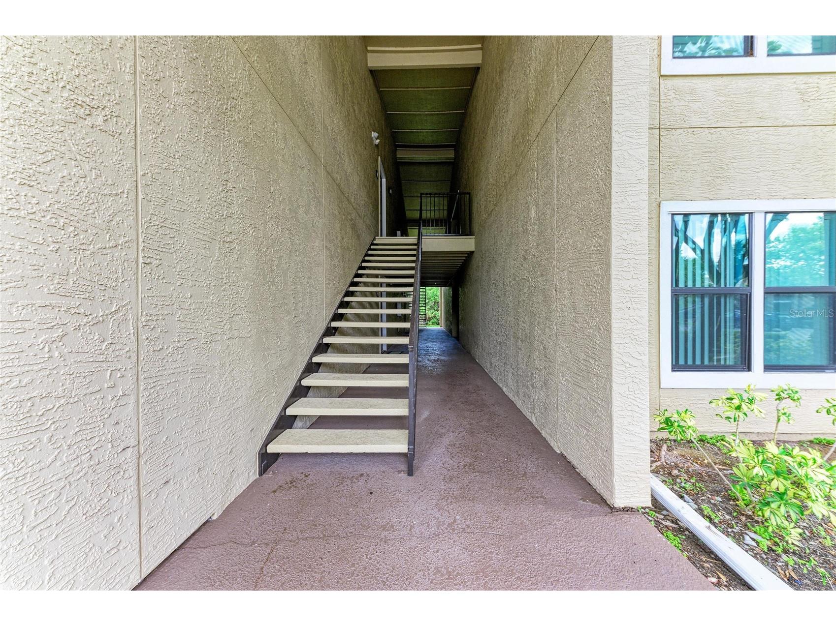 4040 Crockers Lake Boulevard #12 Sarasota FL 34238 N6144360 image2