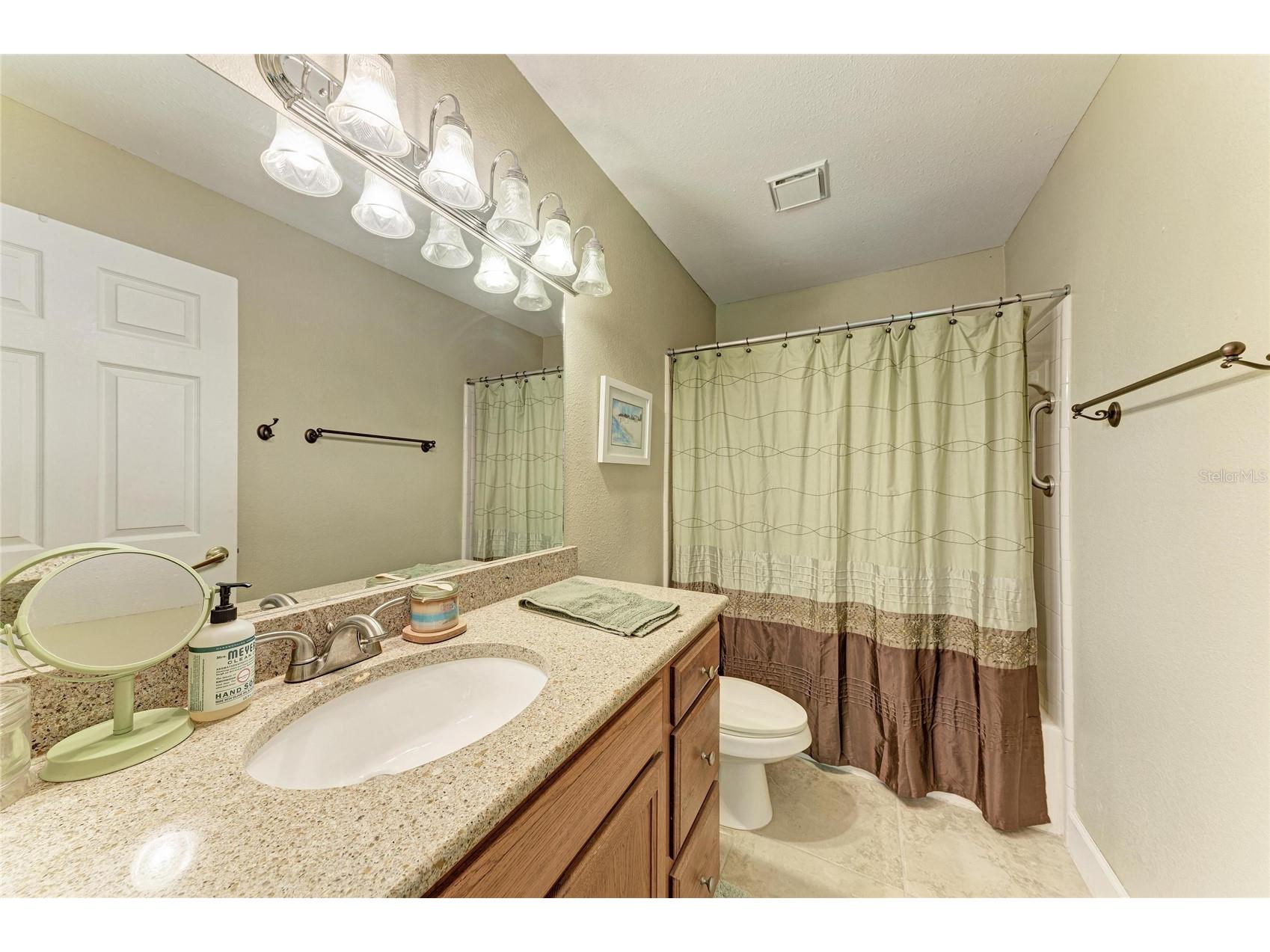 4040 Crockers Lake Boulevard #12 Sarasota FL 34238 N6144360 image21