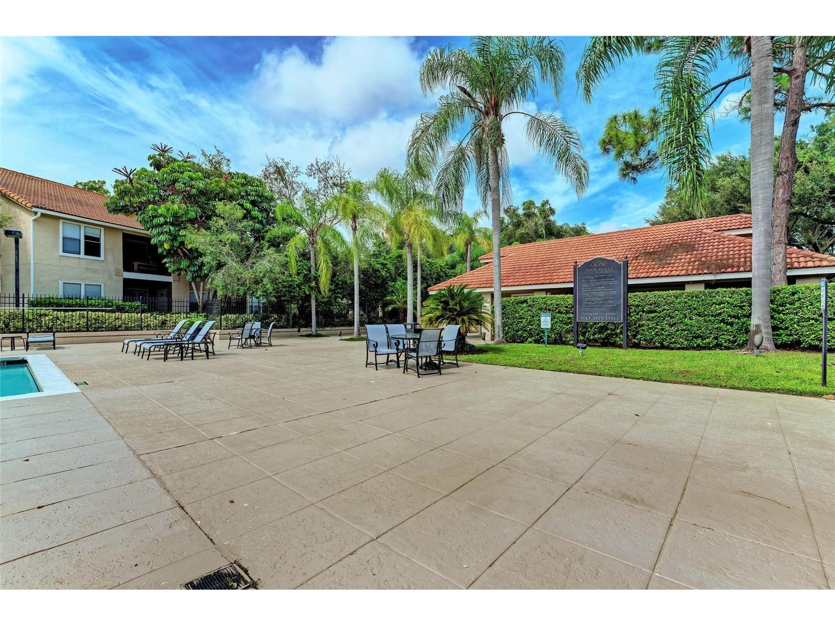 4040 Crockers Lake Boulevard #12 Sarasota FL 34238 N6144360 image61