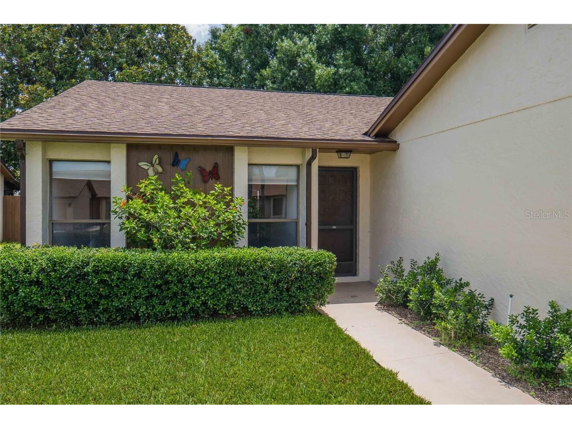 4040 Cypress Landing E Winter Haven FL 33884 L4937942 image1