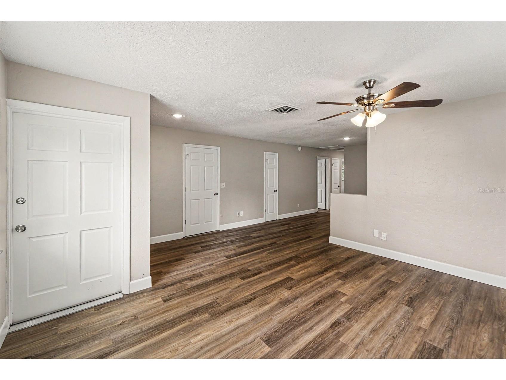 4041 53rd Avenue N Saint Petersburg FL 33714 O6414752 image2