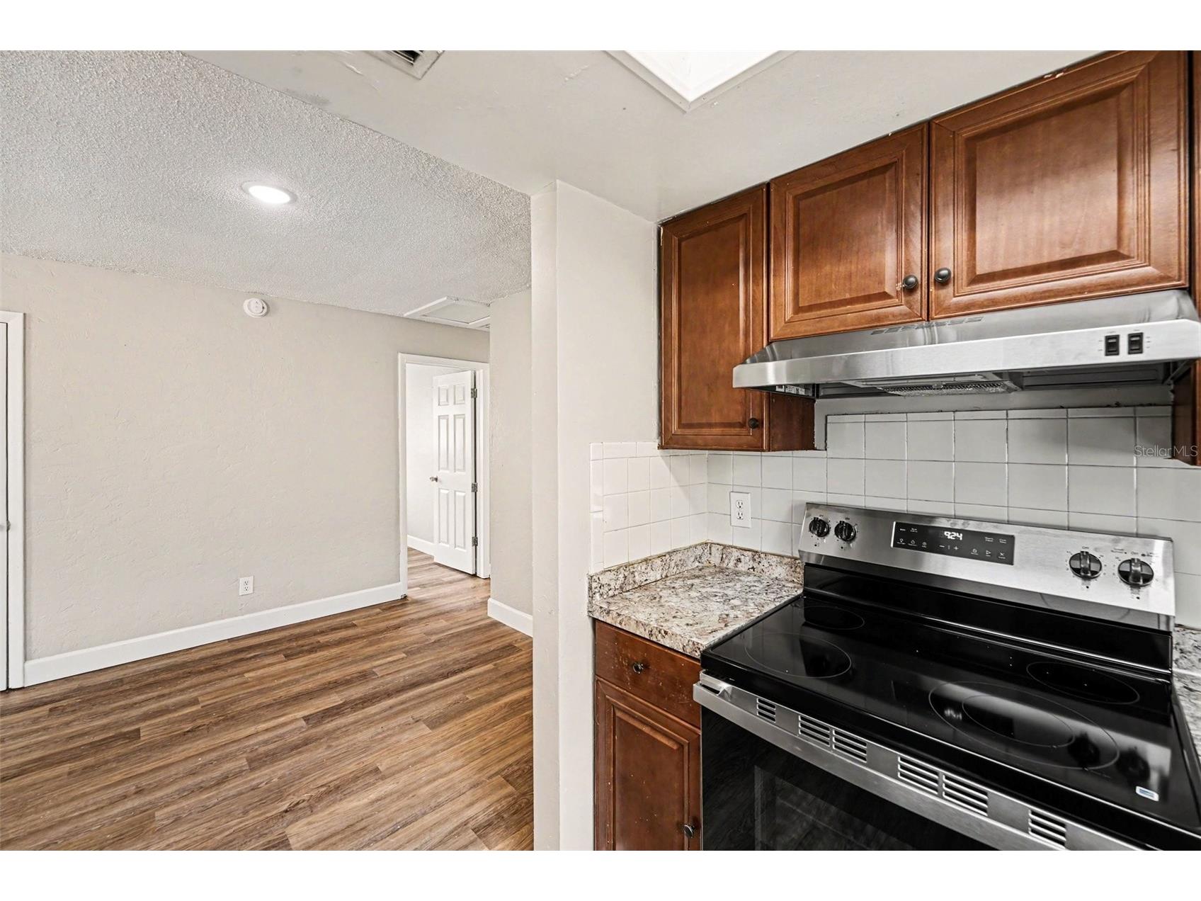 4041 53rd Avenue N Saint Petersburg FL 33714 O6414752 image6
