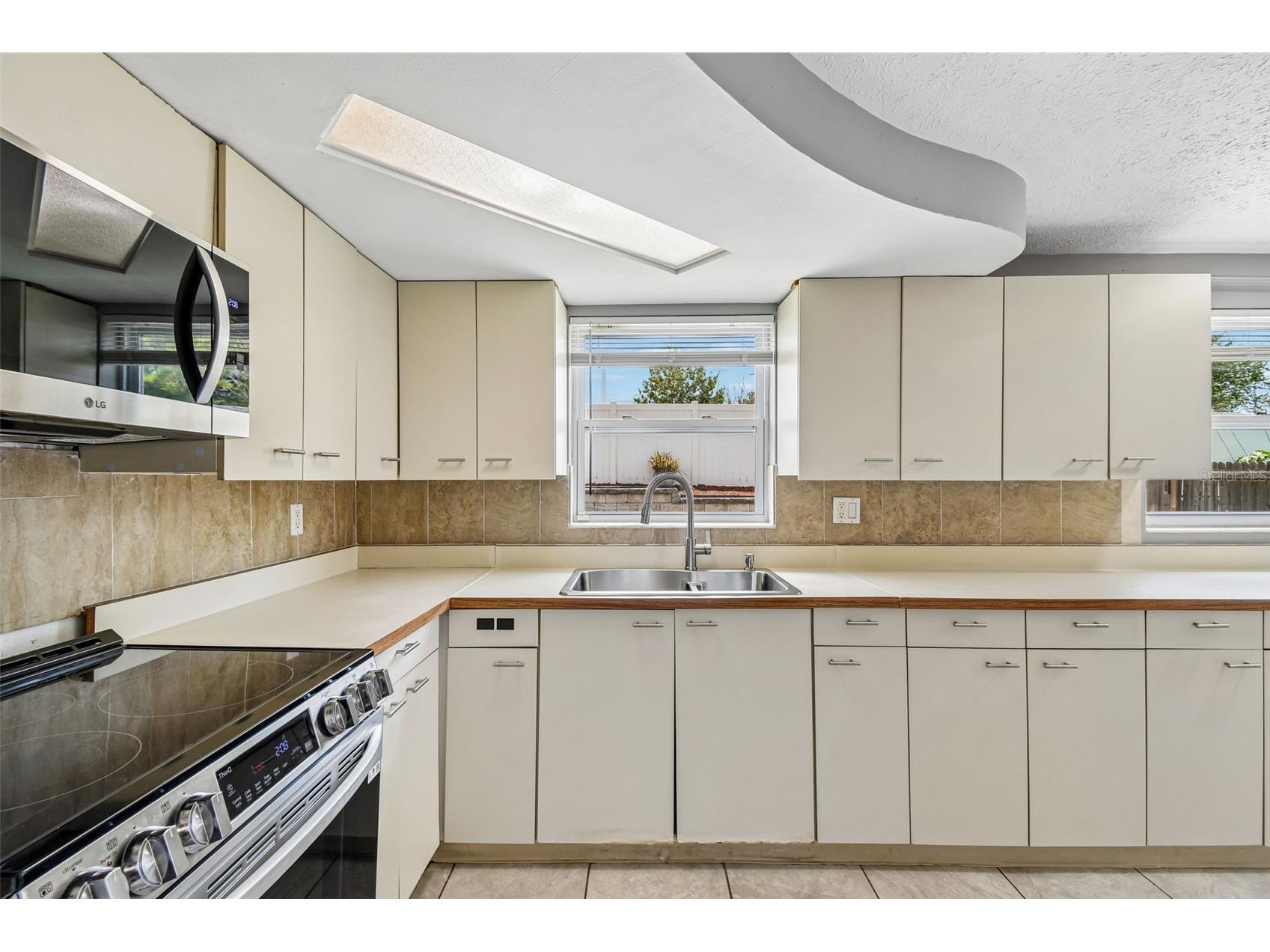 4041 Valencia Drive New Port Richey FL 34652 TB8519726 image16