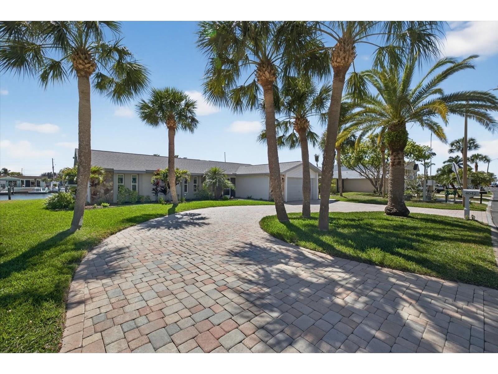 4042 Perry Place New Port Richey FL 34652 - GULF ACCESS W7884046 image1