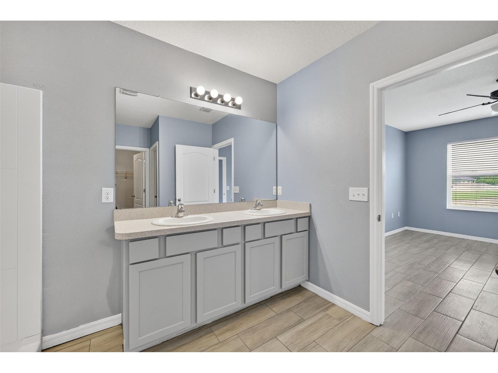4042 Wayfarer Way Palmetto FL 34221 A4694108 image16