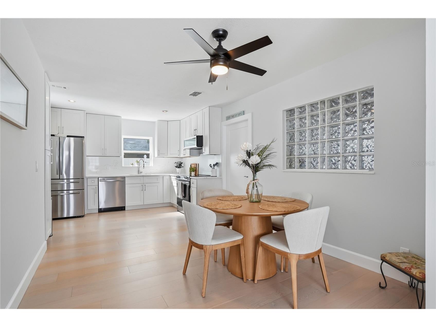 4043 Shore Acres Boulevard NE Saint Petersburg FL 33703 TB8493769 image10