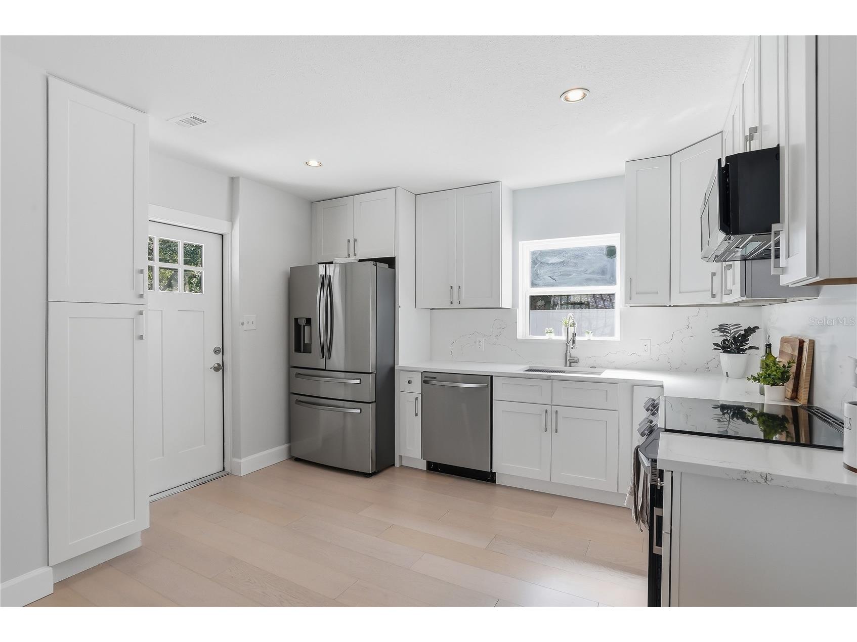 4043 Shore Acres Boulevard NE Saint Petersburg FL 33703 TB8493769 image11