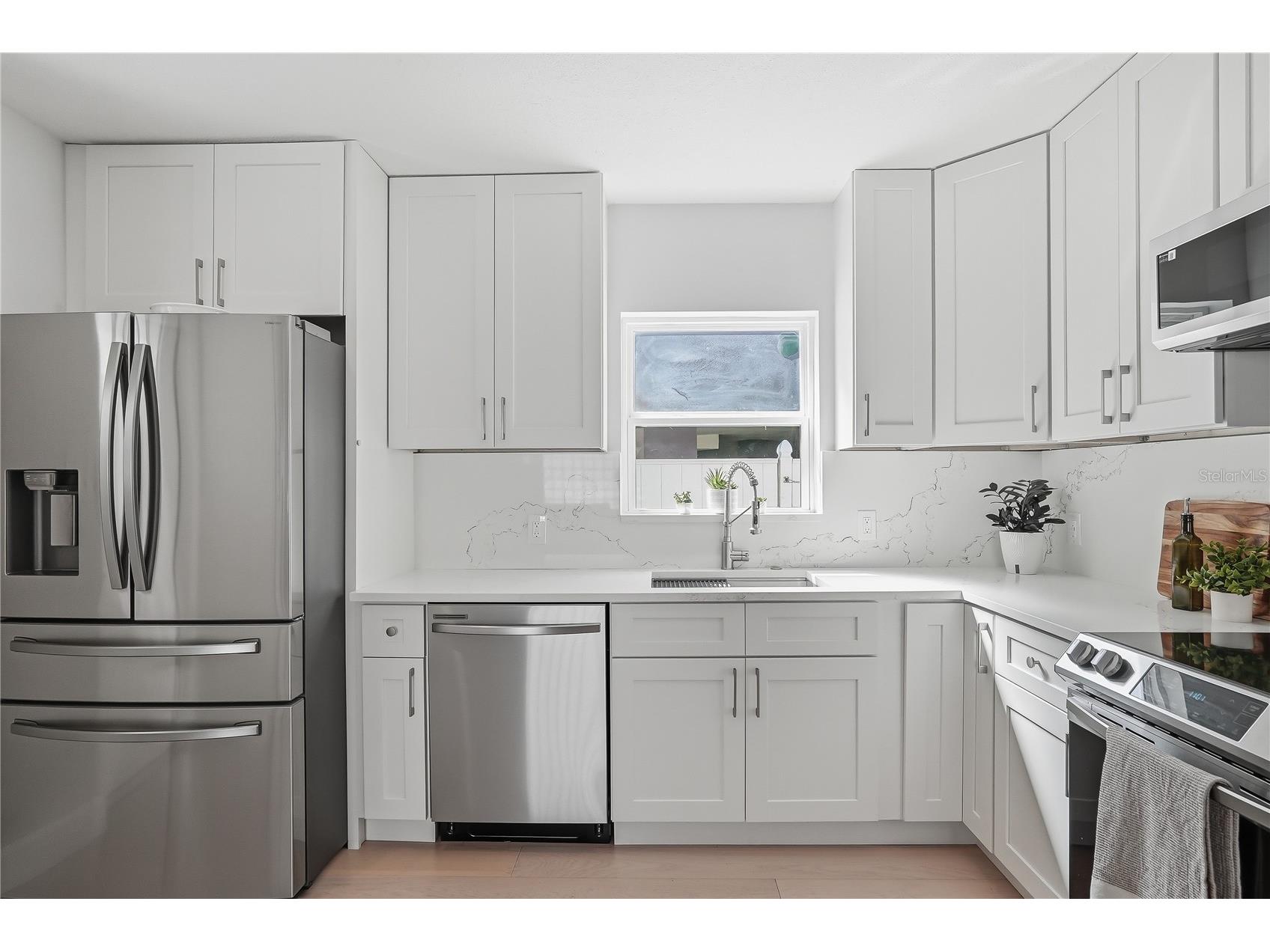 4043 Shore Acres Boulevard NE Saint Petersburg FL 33703 TB8493769 image13