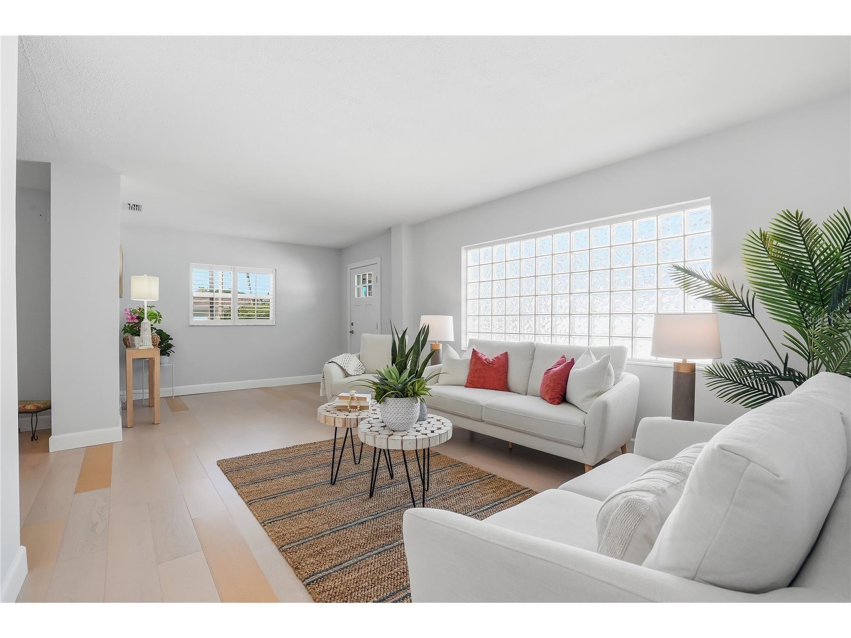 4043 Shore Acres Boulevard NE Saint Petersburg FL 33703 TB8493769 image8