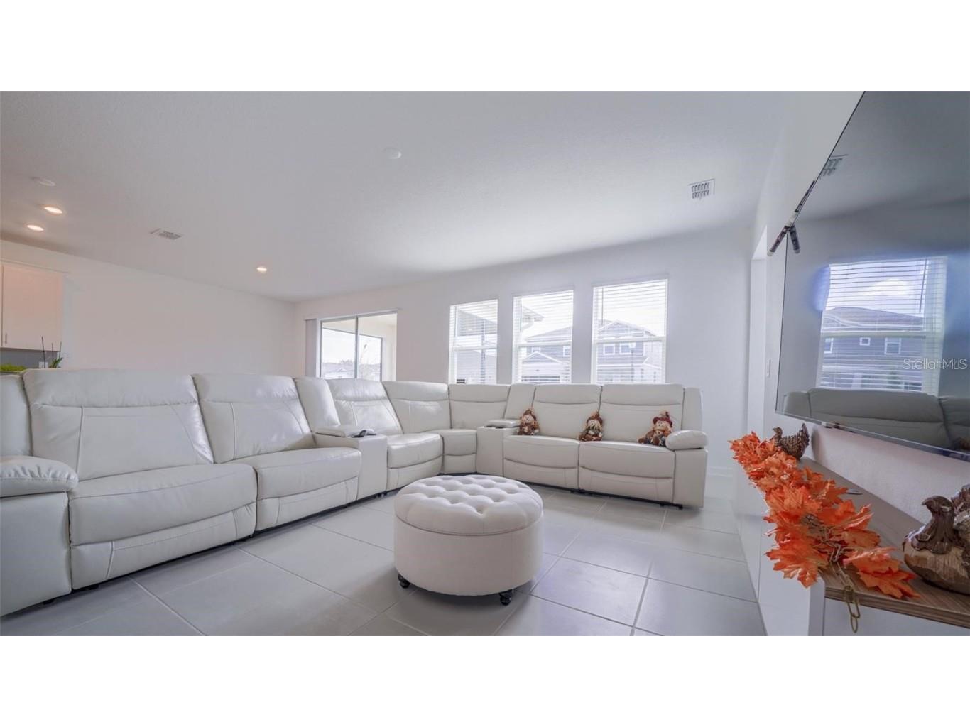 4044 Redbridge Loop Davenport FL 33837 S5133417 image8