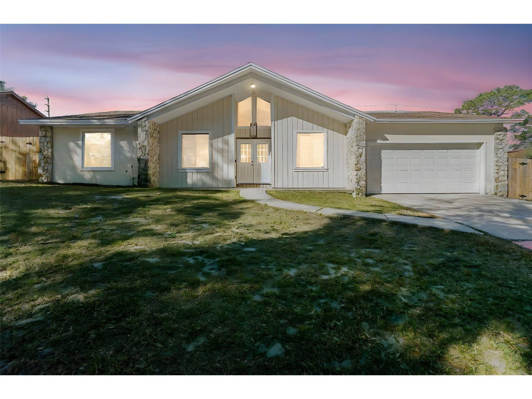 4044 Rose Petal Lane Orlando FL 32808 V4947061 image1