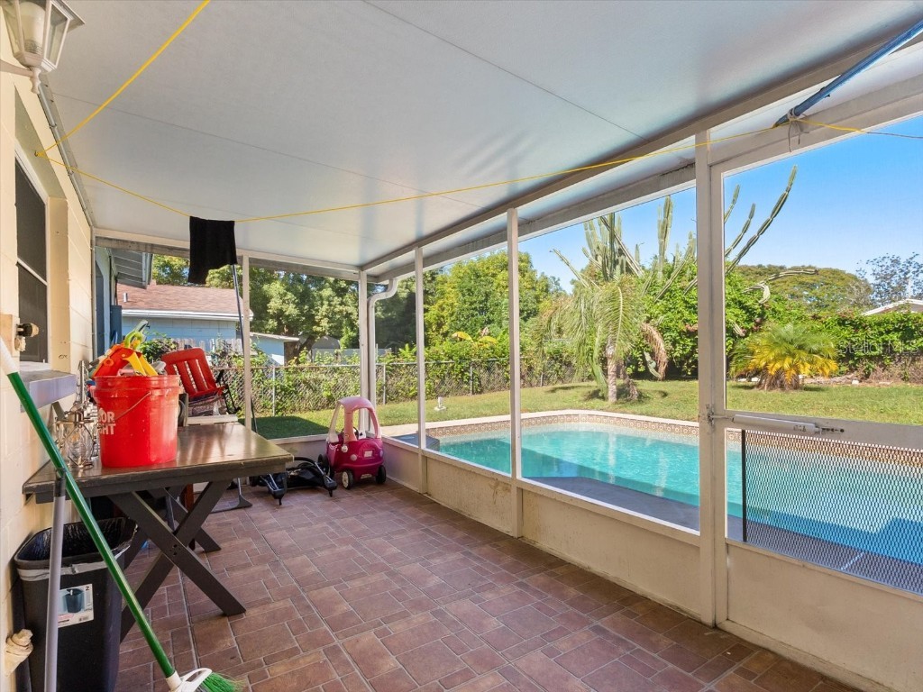 4045 Castlegate Drive Orlando FL 32839 S5137937 image16