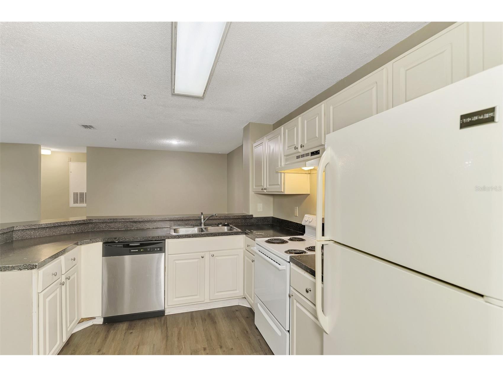 4045 Crockers Lake Boulevard #11 Sarasota FL 34238 TB8492484 image21