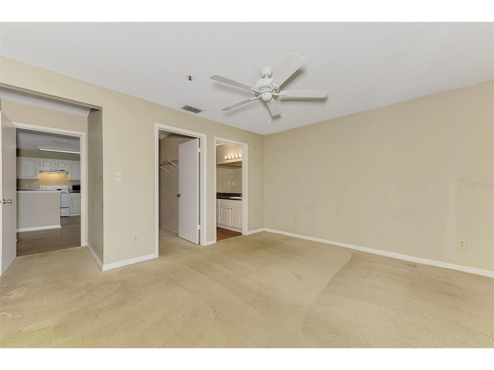 4045 Crockers Lake Boulevard #11 Sarasota FL 34238 TB8492484 image33