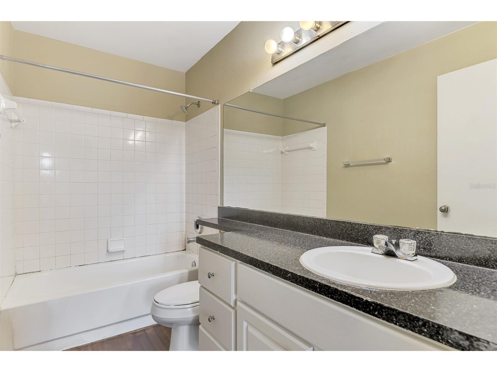 4045 Crockers Lake Boulevard #11 Sarasota FL 34238 TB8492484 image35