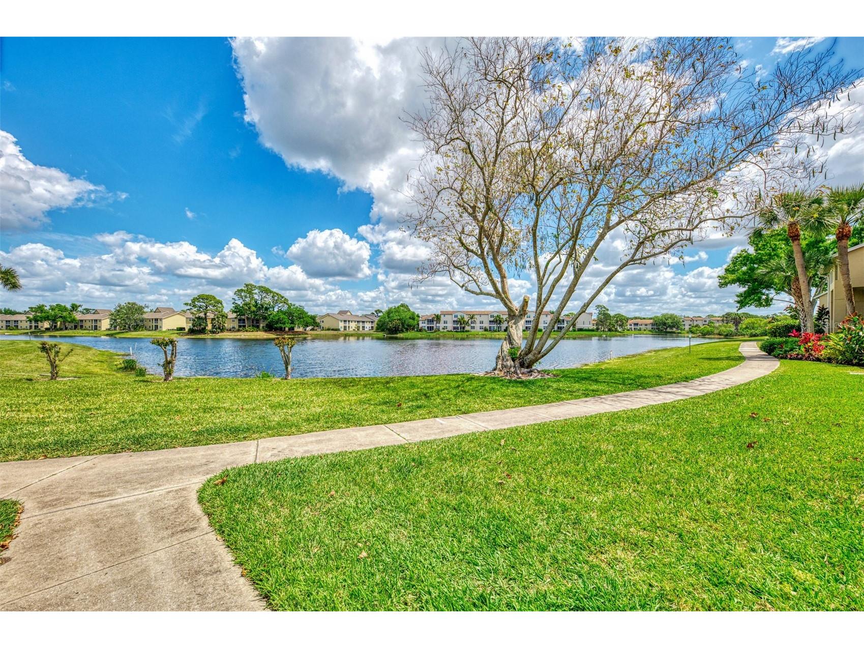 4045 Crockers Lake Boulevard #11 Sarasota FL 34238 TB8492484 image51