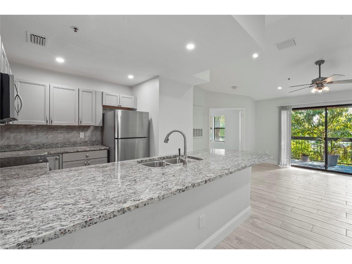 4045 Crockers Lake Boulevard #23 Sarasota FL 34238 A4666552 image10