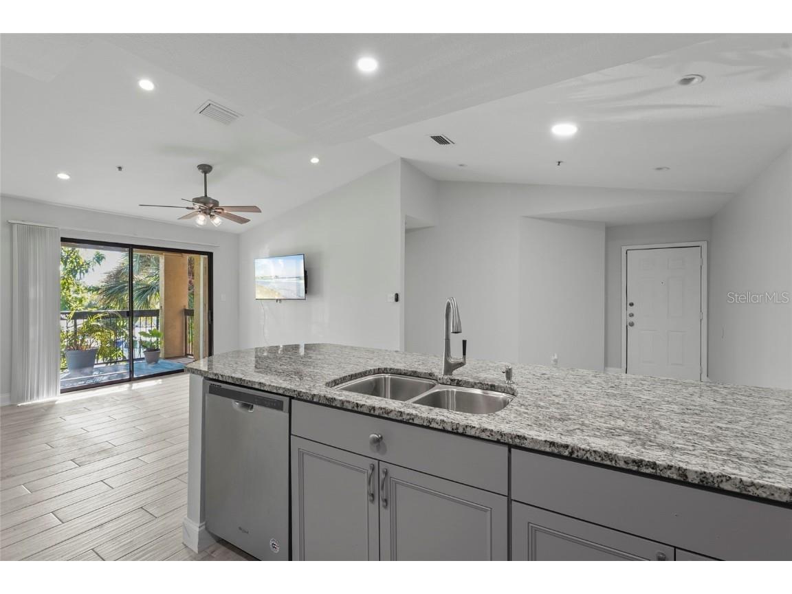 4045 Crockers Lake Boulevard #23 Sarasota FL 34238 A4666552 image14