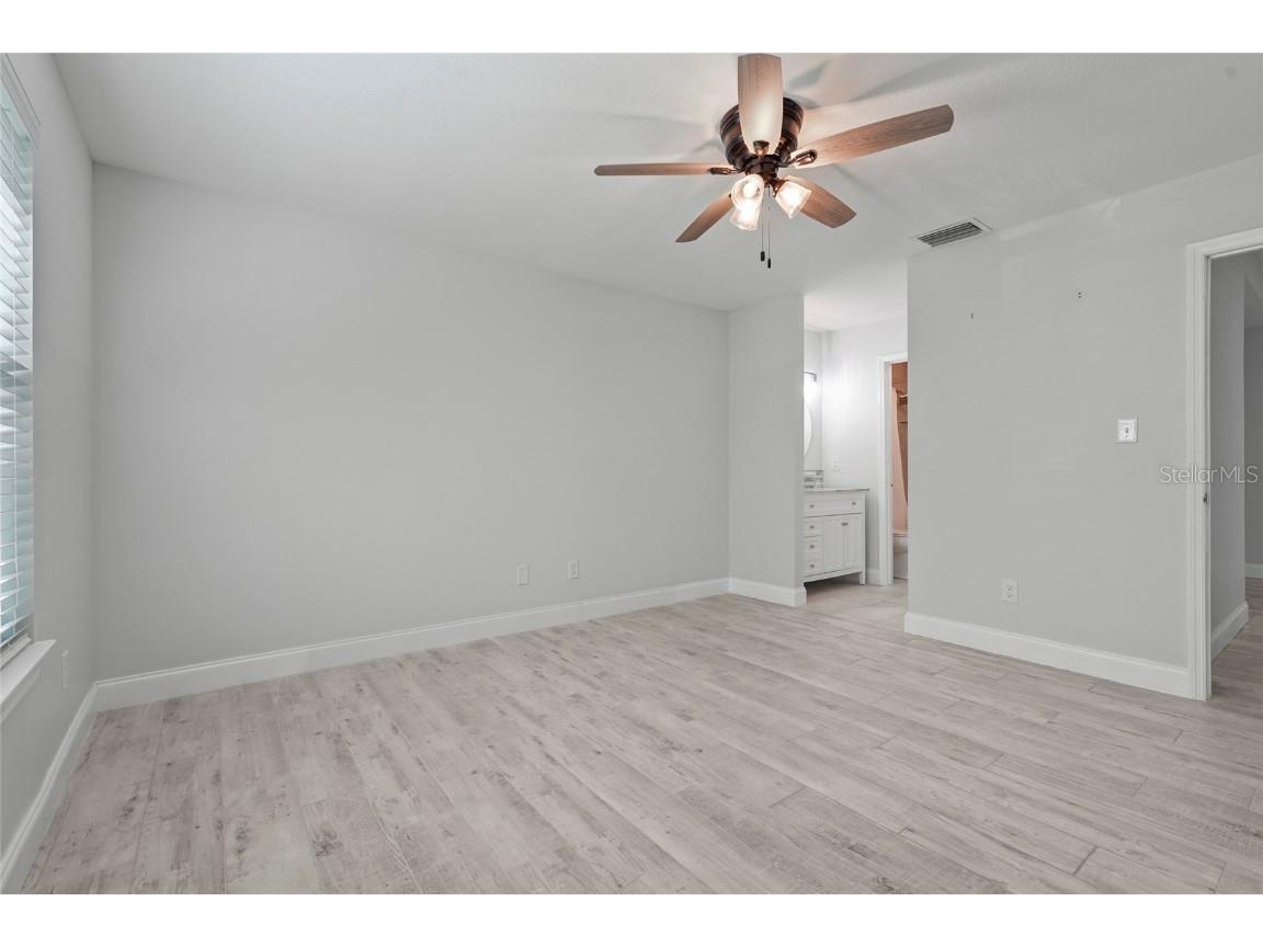 4045 Crockers Lake Boulevard #23 Sarasota FL 34238 A4666552 image25