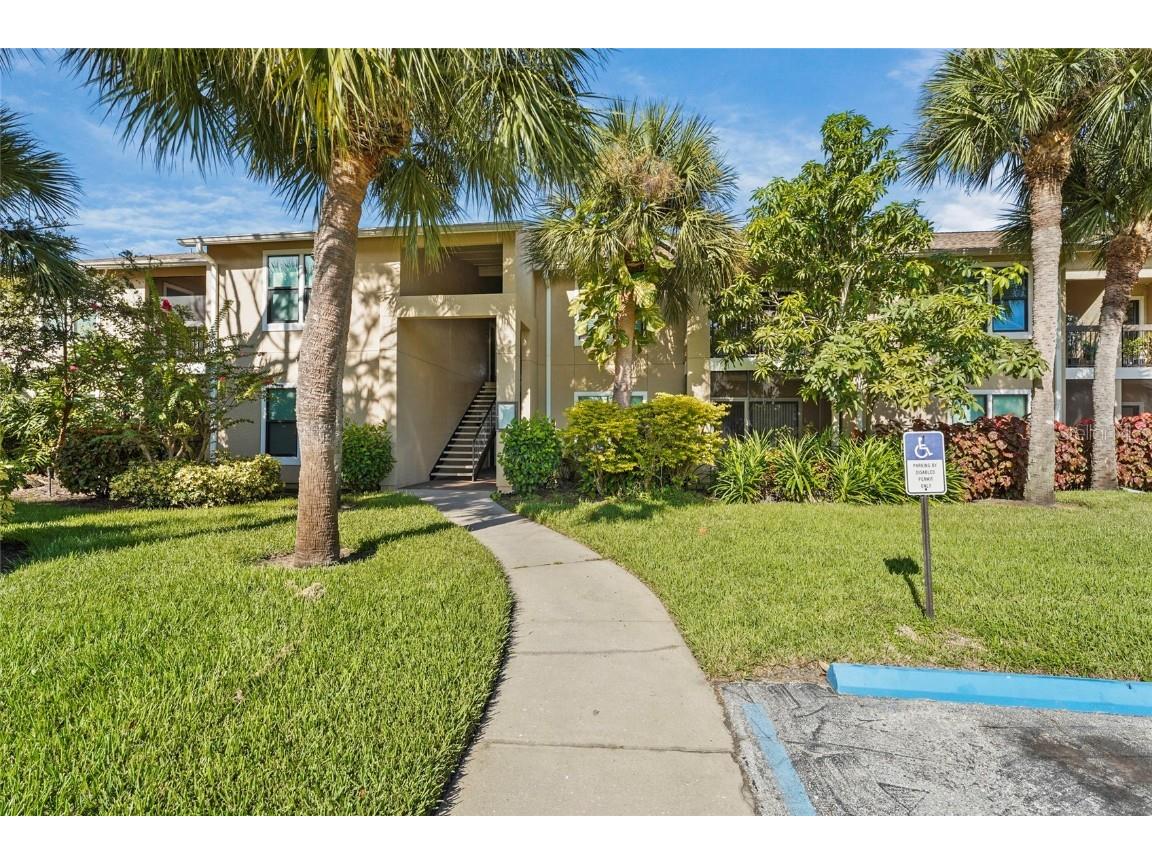 4045 Crockers Lake Boulevard #23 Sarasota FL 34238 A4666552 image3