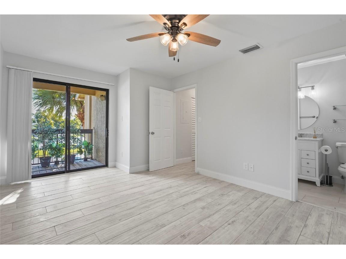 4045 Crockers Lake Boulevard #23 Sarasota FL 34238 A4666552 image33