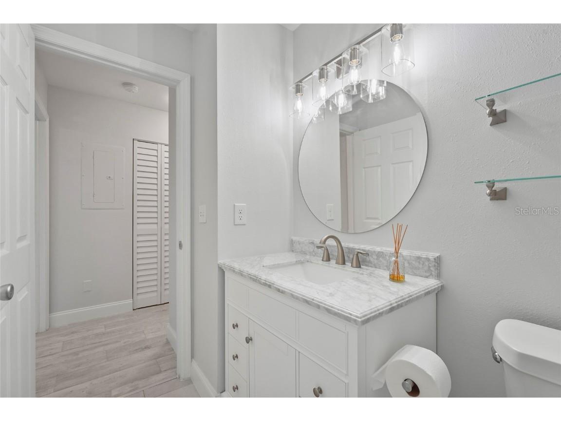 4045 Crockers Lake Boulevard #23 Sarasota FL 34238 A4666552 image37