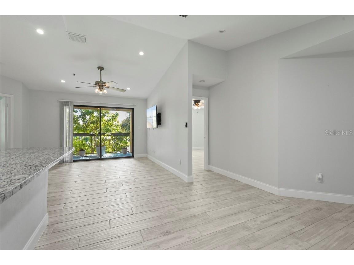 4045 Crockers Lake Boulevard #23 Sarasota FL 34238 A4666552 image7