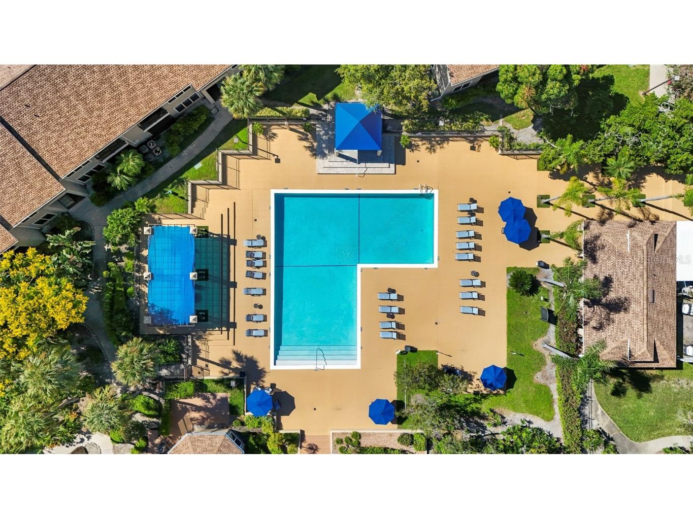 4045 Crockers Lake Boulevard #23 Sarasota FL 34238 A4666552 image78