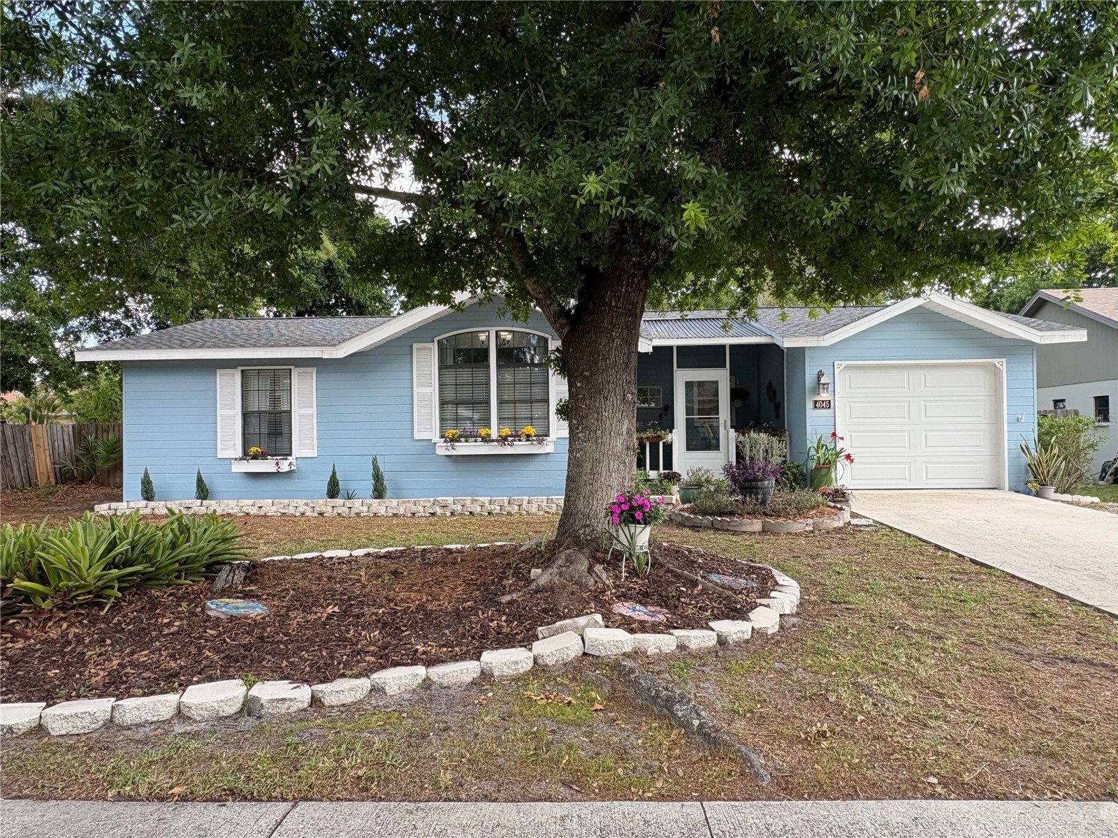 4045 Palau Drive Sarasota FL 34241 A4686678 image1