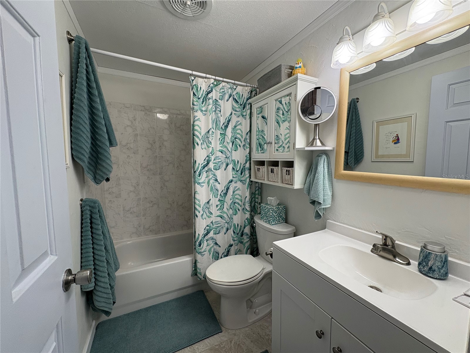 4045 Palau Drive Sarasota FL 34241 A4686678 image18