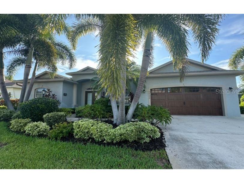4046 Green Tree Avenue Sarasota FL 34233 A4613441 image1
